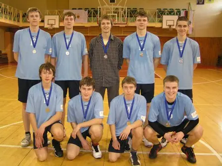 Paskutinės 2011 – 2012m. sezono J.Janonio gimnazijos krepšinio lygos rungtynės